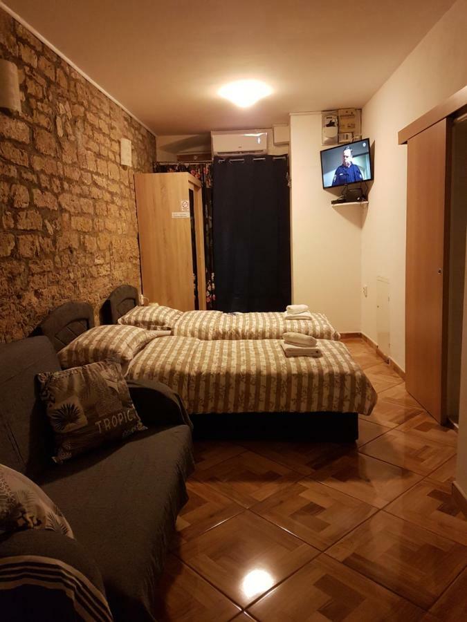 Studio Apartman Via シベニク エクステリア 写真